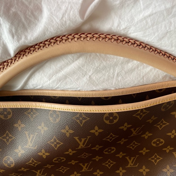 Selling brand new ARTSY MM Monogram - Picture 2 of 8